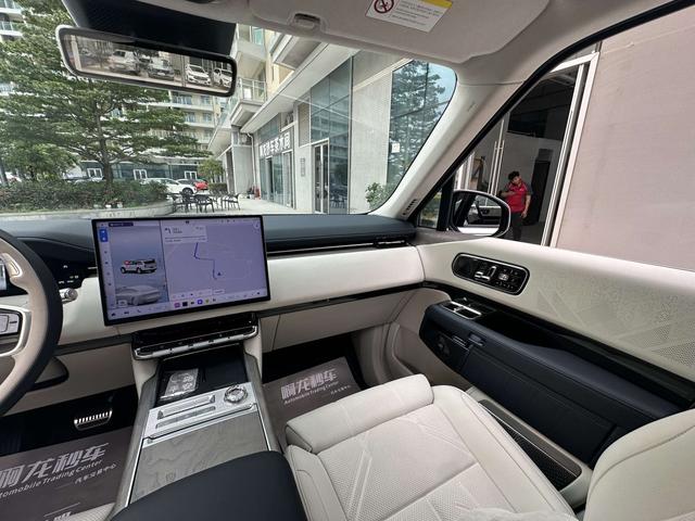 ZEEKR 9X 2025 Hyper 70kWh Automatic