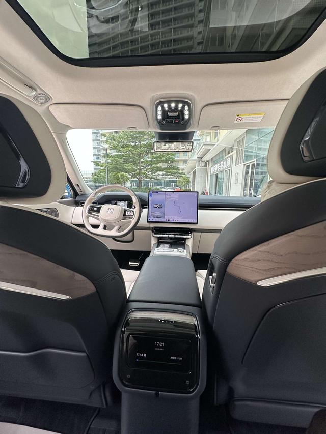 ZEEKR 9X 2025 Hyper 70kWh Automatic